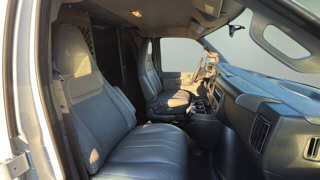 2025 Chevrolet Express 2500