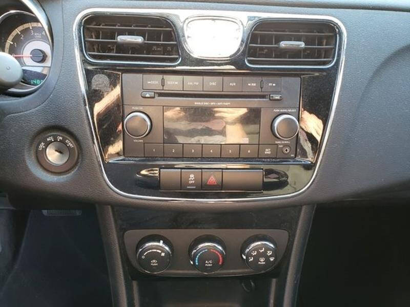 2014 Chrysler 200 LX