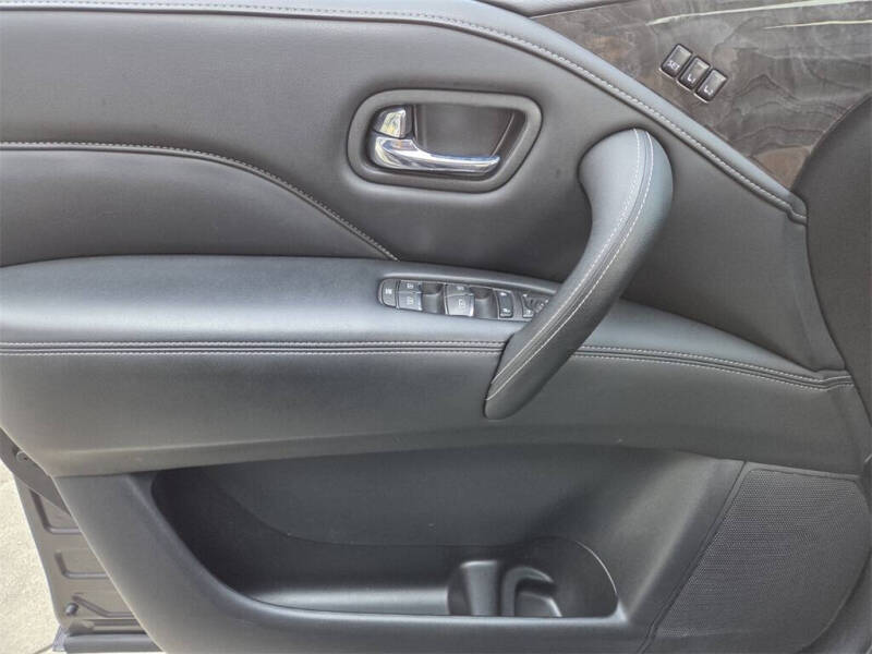 2024 Infiniti QX80 Luxe