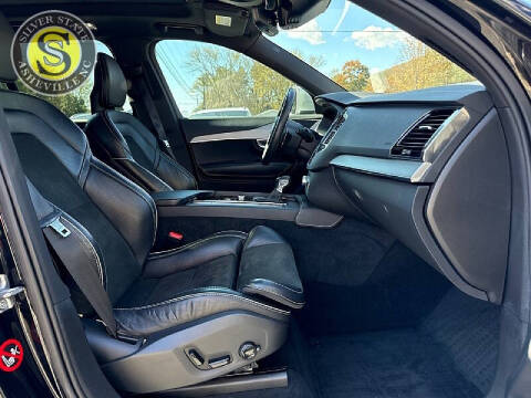 2017 Volvo XC90 T6 R-Design