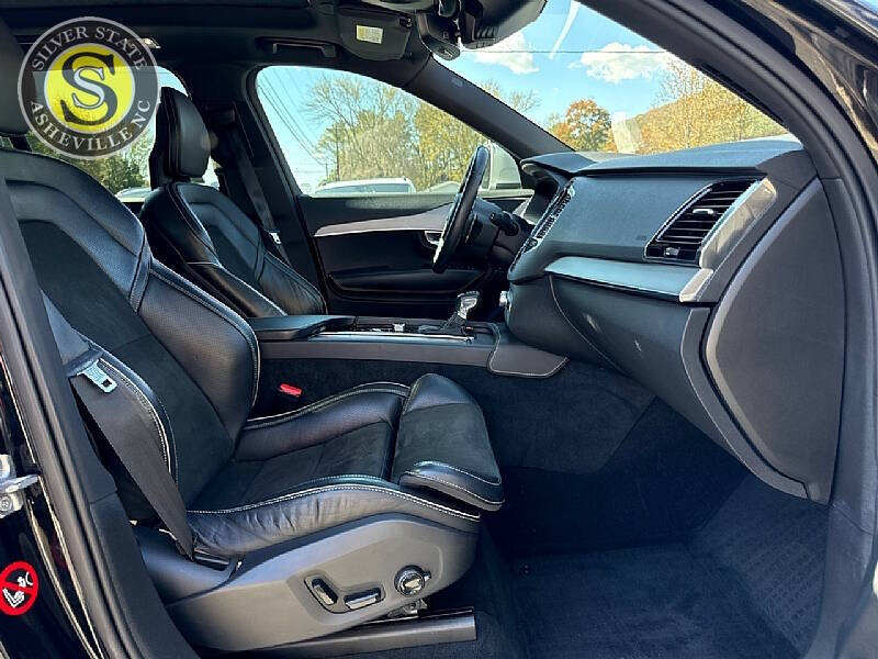 2017 Volvo XC90 T6 R-Design