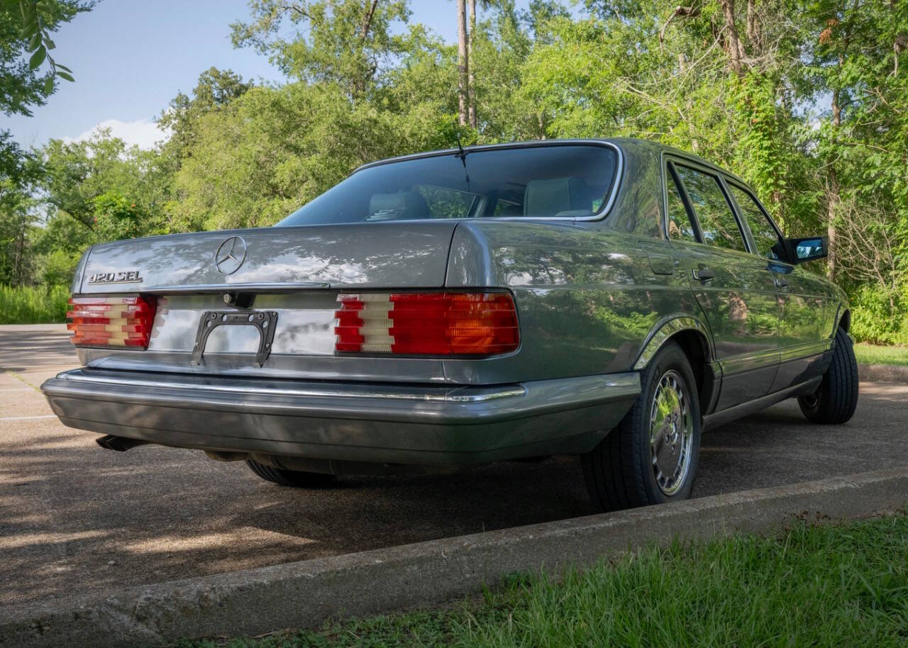 1988 Mercedes-Benz 420-Class 30
