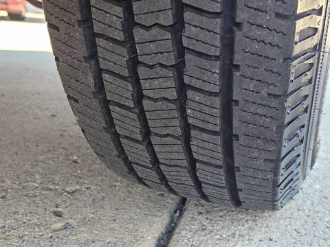 2012 Nissan NV 2500 HD S