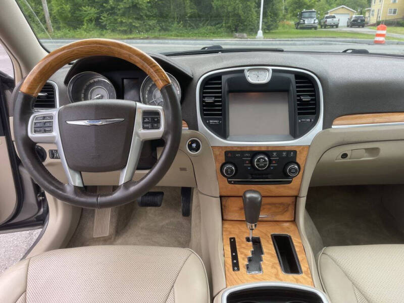 2014 Chrysler 300 C