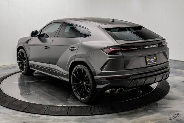2022 Lamborghini Urus