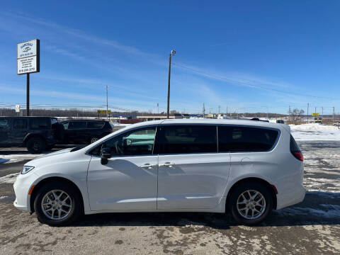 2025 Chrysler Pacifica Select