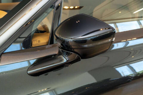 2024 Aston Martin DBX