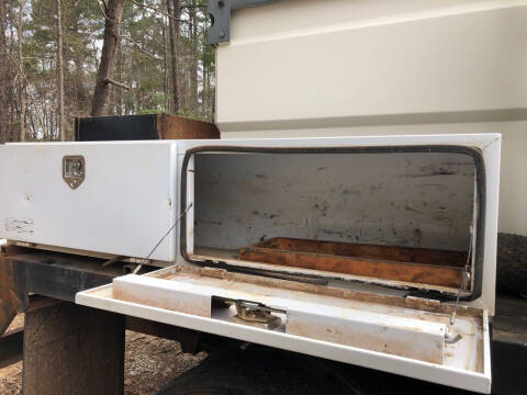 1999 Freightliner FL70