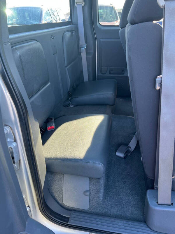 2007 Mitsubishi Raider LS