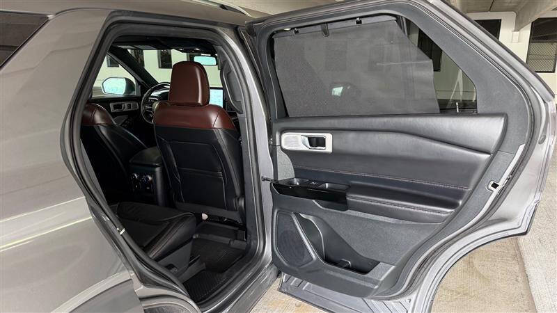 2021 Ford Explorer Platinum