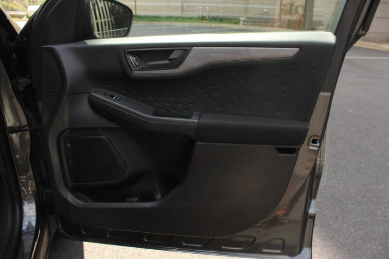 2020 Ford Escape S