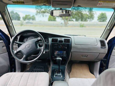 2002 Toyota 4Runner SR5