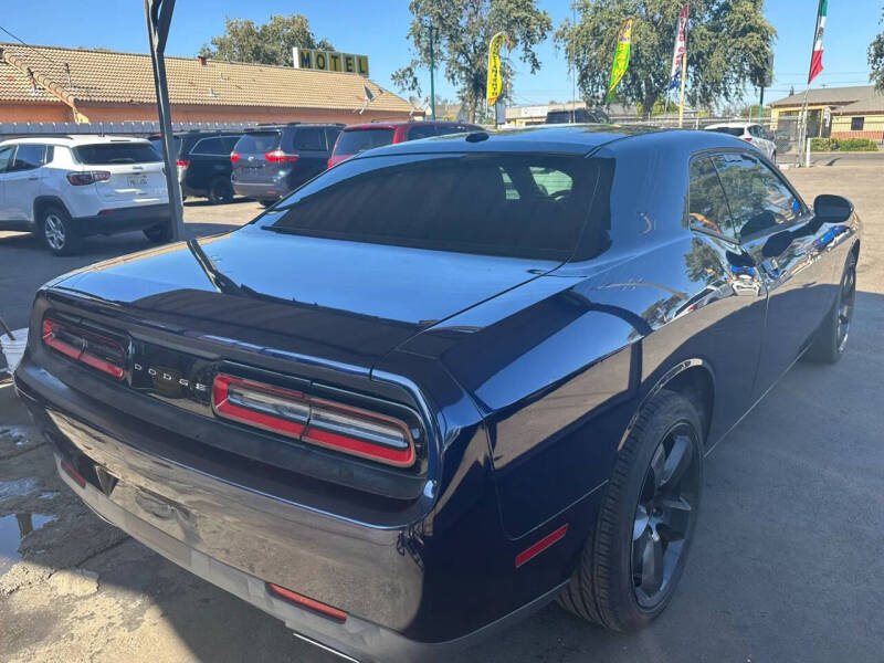 2015 Dodge Challenger SXT