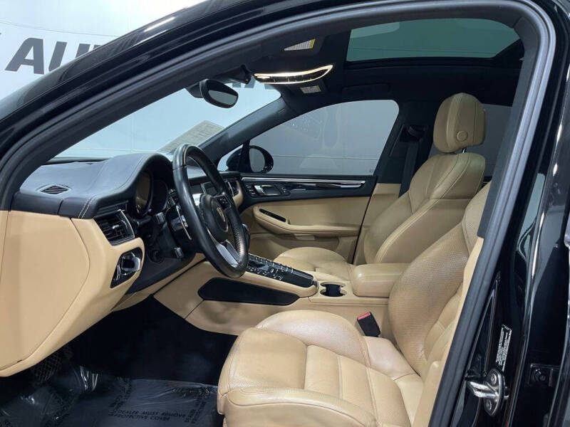 2017 Porsche Macan S