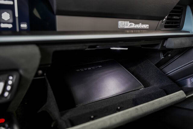 2024 Porsche 911 Dakar