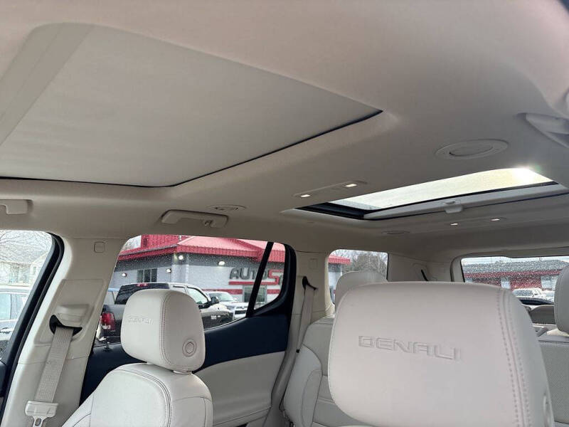 2020 GMC Acadia Denali