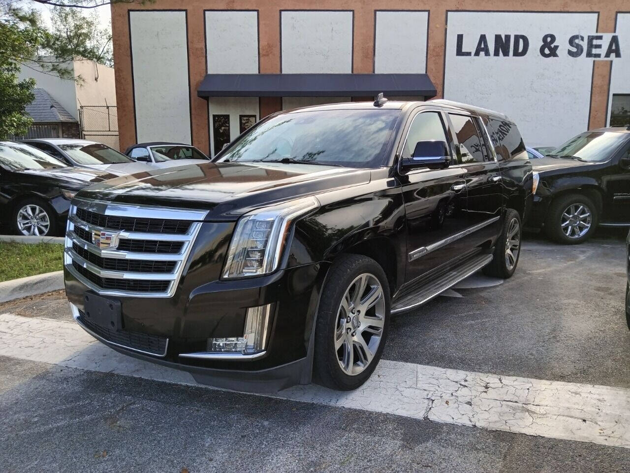 2015 CADILLAC Escalade SUV / Crossover - $23,950