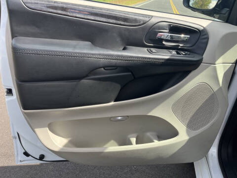 2016 Dodge Grand Caravan SE