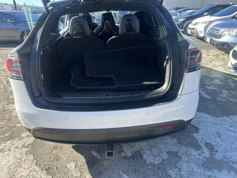 2016 Tesla Model X 90D