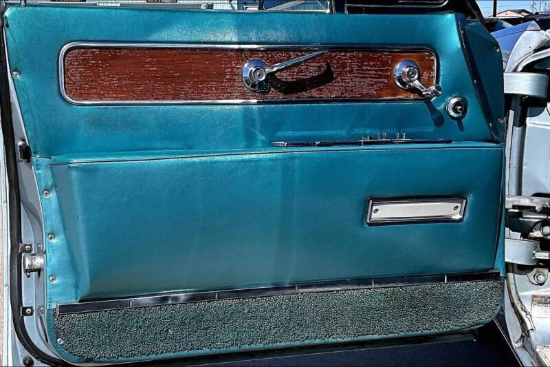 1963 Lincoln CONTINENTIAL