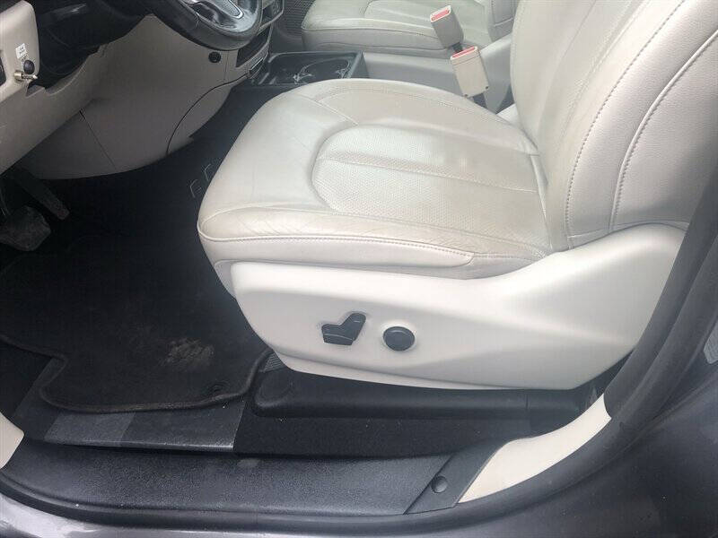 2019 Chrysler Pacifica Touring L