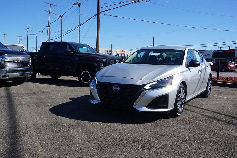 2025 Nissan Altima SV