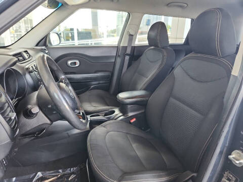 2016 Kia Soul +