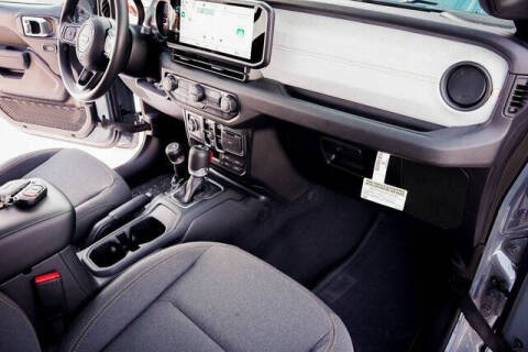 2025 Jeep Gladiator NightHawk