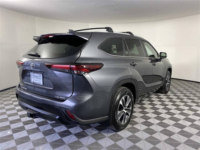 2024 Toyota Highlander XLE