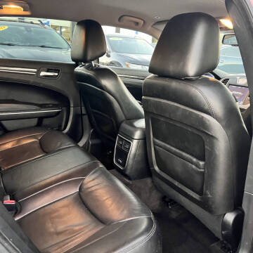 2019 Chrysler 300 Touring