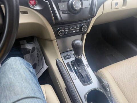 2013 Acura ILX 2.0L w/Premium