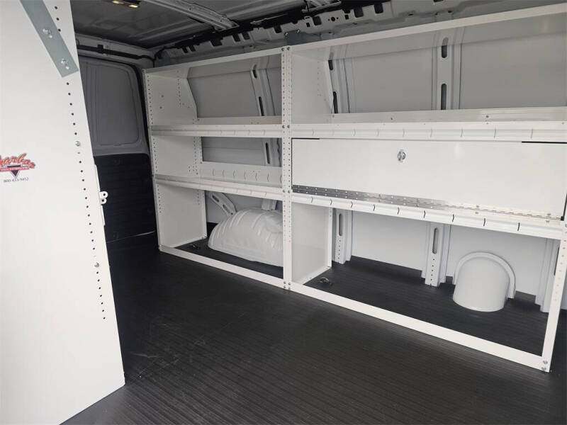 2025 Chevrolet Express 2500