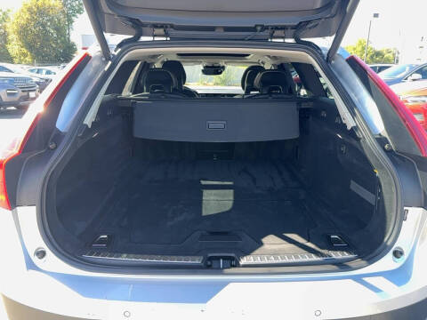 2018 Volvo V90 Cross Country T6