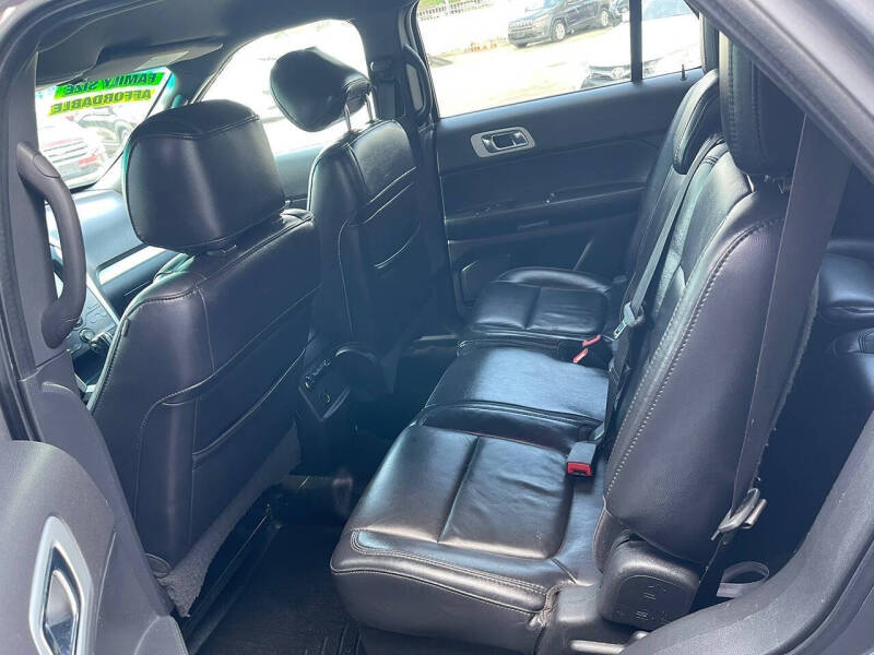 2012 Ford Explorer XLT