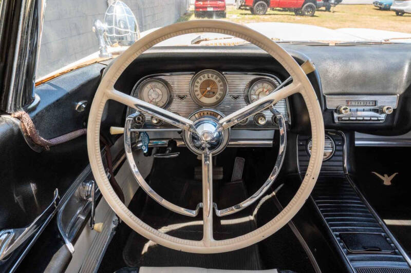 1960 Ford Thunderbird