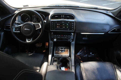 2017 Jaguar F-PACE S