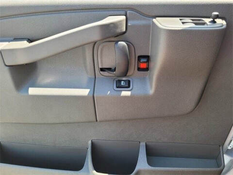 2025 Chevrolet Express 2500