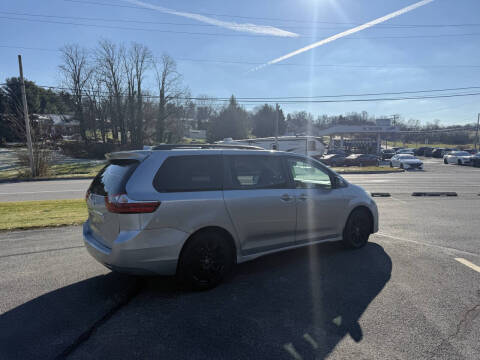 2020 Toyota Sienna XLE Premium 7-Passenger