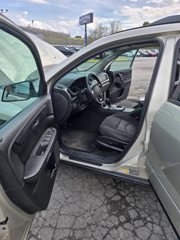 2015 GMC Acadia SLE-2