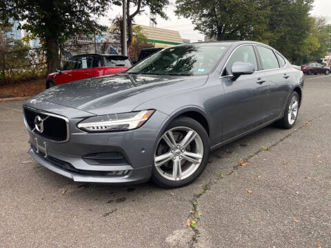 2017 Volvo S90 T5 Momentum