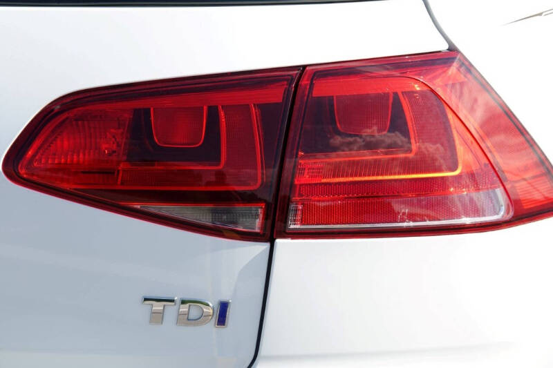 2015 Volkswagen Golf TDI SE