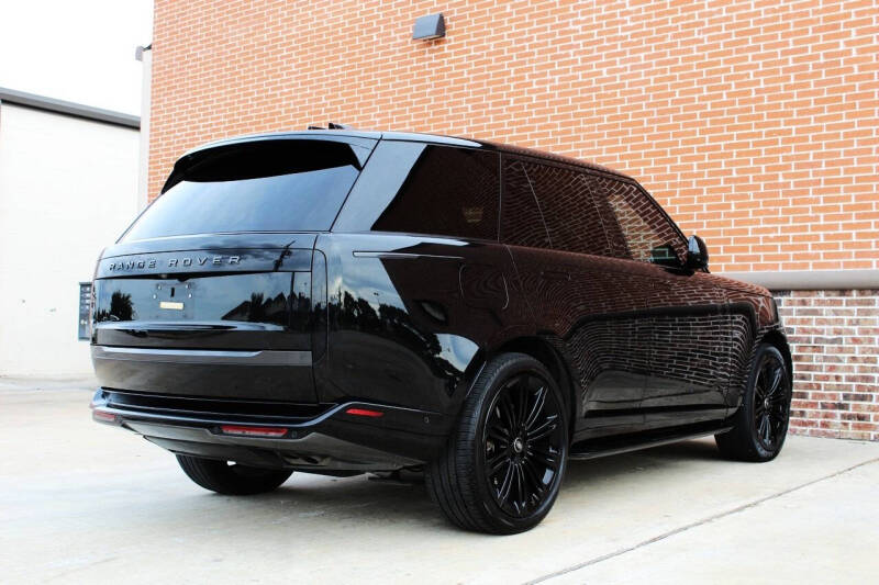 2024 Land Rover Range Rover P530 SE