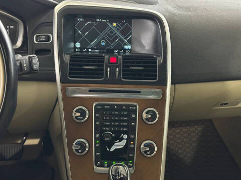2015 Volvo XC60 T5 Drive-E Platinum