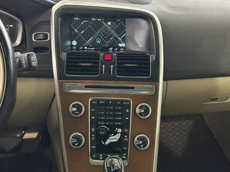 2015 Volvo XC60 T5 Drive-E Platinum