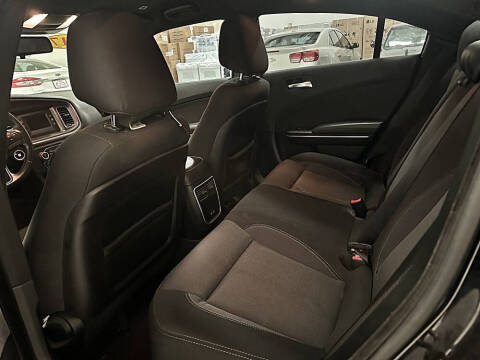 2017 Dodge Charger SE