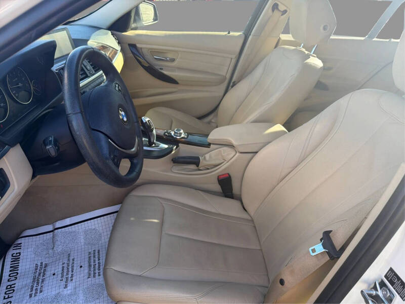 2012 BMW 3 Series 328i