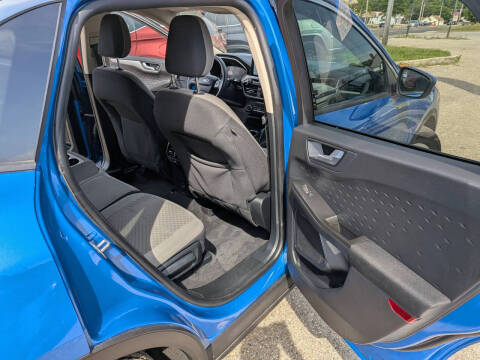 2020 Ford Escape SE