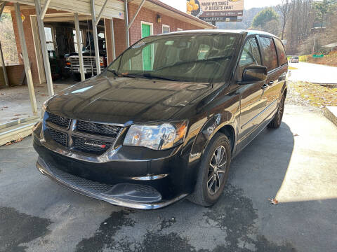 2015 Dodge Grand Caravan for sale at R C MOTORS in Vilas NC