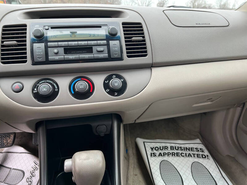 2003 Toyota Camry LE