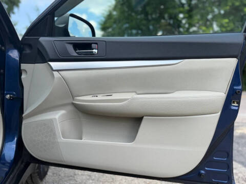 2010 Subaru Outback 2.5i Premium